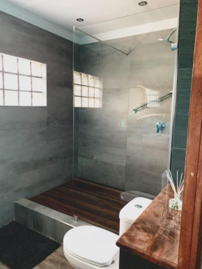 Отель Danlee Overnight Accommodation  Полокване